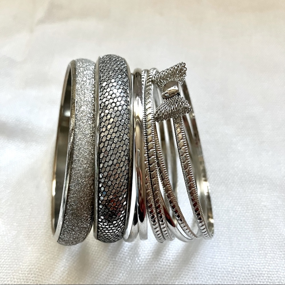 ✨4 for $25 - Silver bangle bracelet set